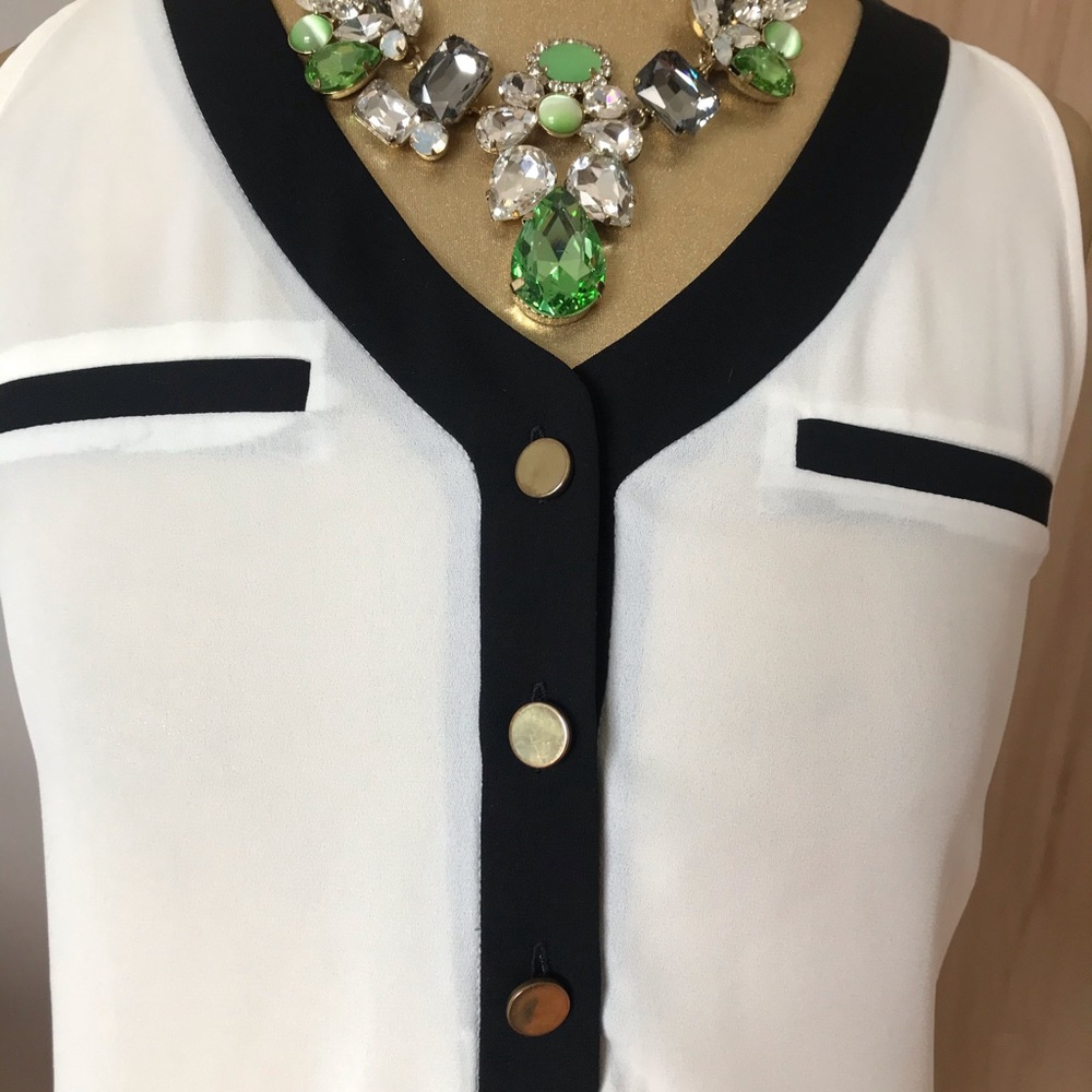 Express Button black/white Tank - Picture 2 of 5